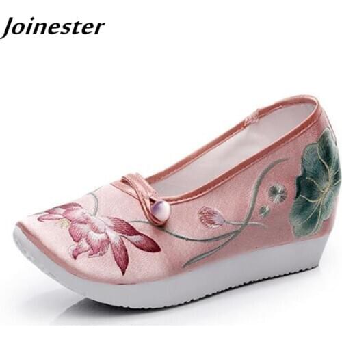 Ladies Retro Floral Embroidered Wedge Pumps Woman High Heel Dress Shoes Ethnic Loafers Spring Cotton Fabric Casual Shoes