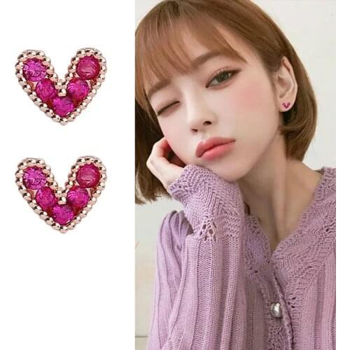 Punk 2019 Fashion New Earrings Crystal Love Heart Red Personality Simple Frosty Wind Small Earrings Women Wholesale Earrings