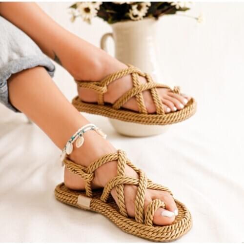 Kadın Altın Hasır Sandalet