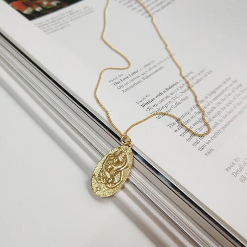 925 Sterling Silver Mother Hugs Child Pendant Necklace 18K Gold Jewelry Oval Round Tag Women Necklaces Mothers Day Best Gifts