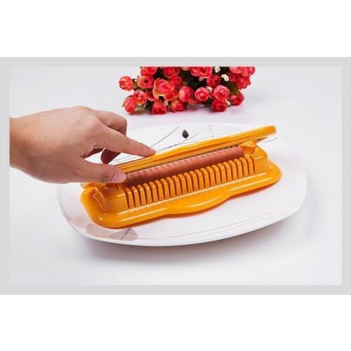 1PC Hot dog Cutter Kitchen Sausage Peeler Salad Tool Knife Ham Slicer Banana Creative Device Gadget Banana Cutter OK 0491