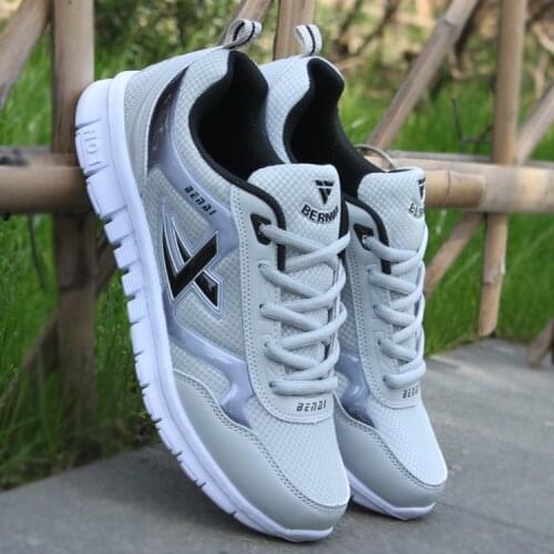 Mens Shoes Mesh Men Sneakers Summer Breathable Running Shoes Super Light Sports Shoes Male Tenis Masculino Casual Sneakers