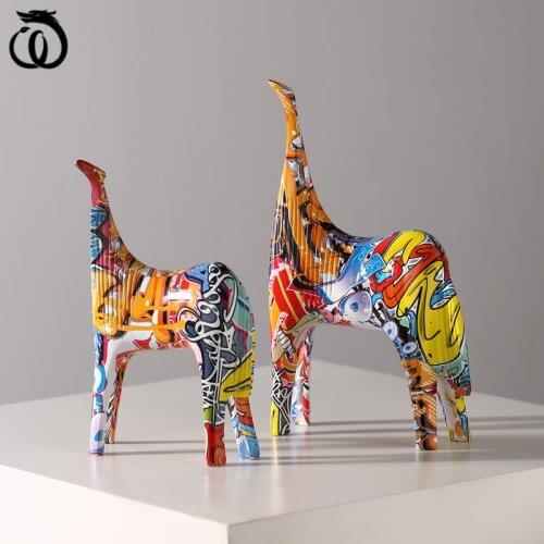 WU CHEN LONG 2 Pcs/Set Abstract Painting Horse Arts Sculpture Lucky Animal Figurine Creative Resin Crafts Home Decoration R6109