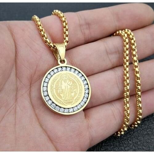 Classic Catholic Gold Plated Holy Father Medal Pendant Necklace Religious Style High Quality Metal Prayer Jewelry