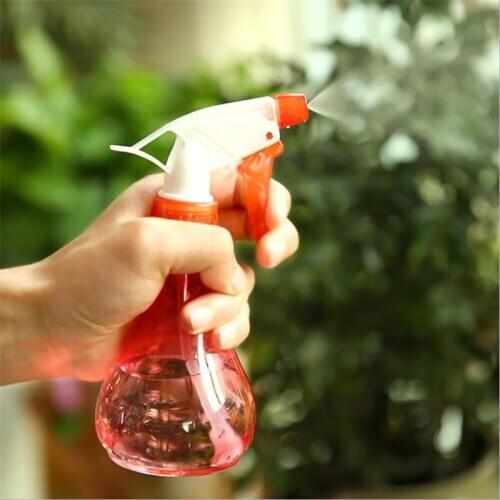 16.91oz Random Color Spray Bottle Hand-pressure Watering Bottle Eco-friendly Sprayer Bottle for Plant Hairdressing