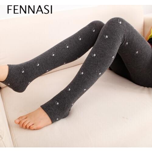 FENNASI Autumn Winter Women Thick Warm Tights with Print Bear Paw Stirrup Sexy Pantyhose Woman Winter Cotton Leg Warmers Tights