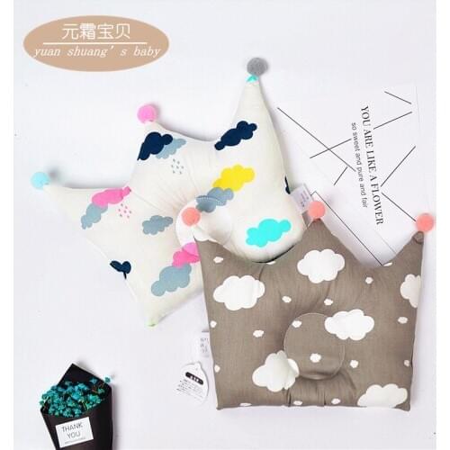 2020 Newborn Boy Girl Room Decoration Accessories Baby Shaping Pillow Prevent Flat Head Infants Crown Dot Bedding Pillows