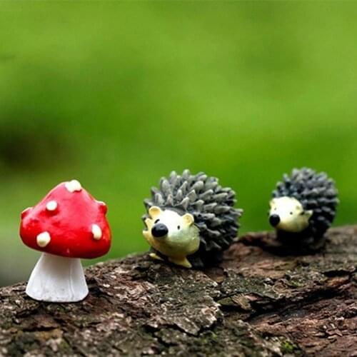 3Pcs/Set Garden Moss Resin Crafts Artificial Mini Hedgehog Red Dot Mushroom