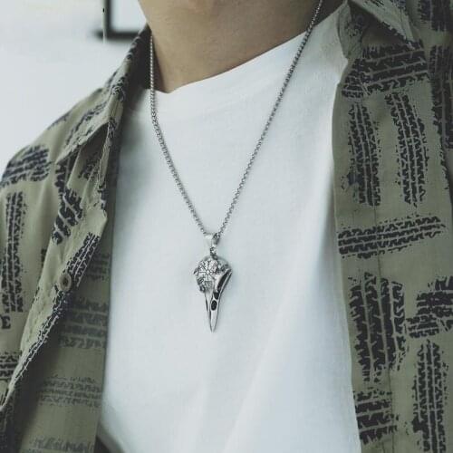 Fashion Crow Skull Olecranon Pendant Necklace Silver Color Pendant Pearl Chain Mens Charm Gothic Jewelry Christmas Gift