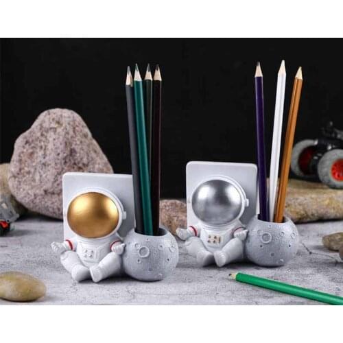 Mobile Phone Holder Spaceman Night Light Resin Astronaut Model Ornaments Bedside Desktop Creative Gifts for Boys Baby Kids Light