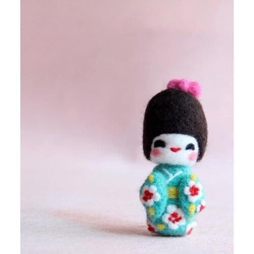 Green Doll Needle Felting Kit for Beginner, Wool Felt Kit, Handicraft Felt Kit, , Creativity Kit, Felting Gift, English Manual