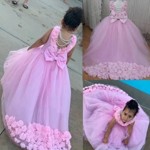 Gorgeous Pink Tulle Flower Girl Dress with Pearls 3D Floral Appliques Backless Lovely Girls Birthday Party Gowns With Long Train