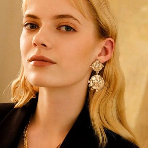 Round Horse Riding Portrait Earrings for Women Statement Geometric Metal Gold Dangle Drop Earrings 2021 Trend Fashion Jewelry