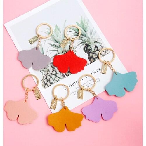 2021 Cute Sweet Leather PU Gingko leaves Plant Keychain For Women Tassel Trinket Key Chains Ring Car Bag Pendent Charm D499