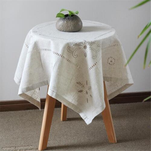 Lazy eye Linen Tablecloths On The Table