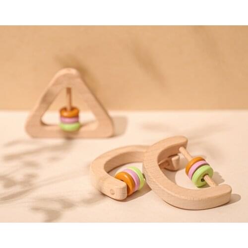 1PCS Baby Wooden Rattle Beech Geometry Triangle Hand Teething Wooden Makes A Sound Montessori Educational Toy Attract Attention