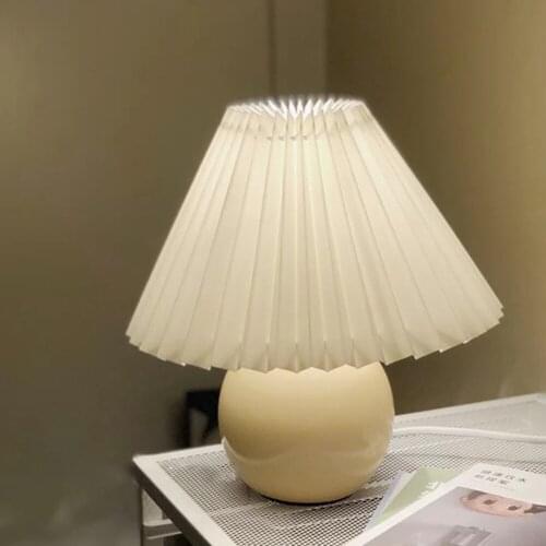 Ceramic Base Table Lamps Creative Pleated Skirt Lampshade Table Lights for Living Room Bedroom Beside Nordic Art Home Decor