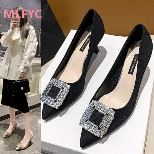 Patent leather high heels women stiletto pointed toe all-match beaded bow girl single shoes 2021 seasons new