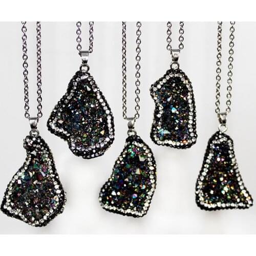 Black coarse rock mineral agate pendant irregular natural stone rhinestone necklacependant colorful crystal DIY pendantwholesale