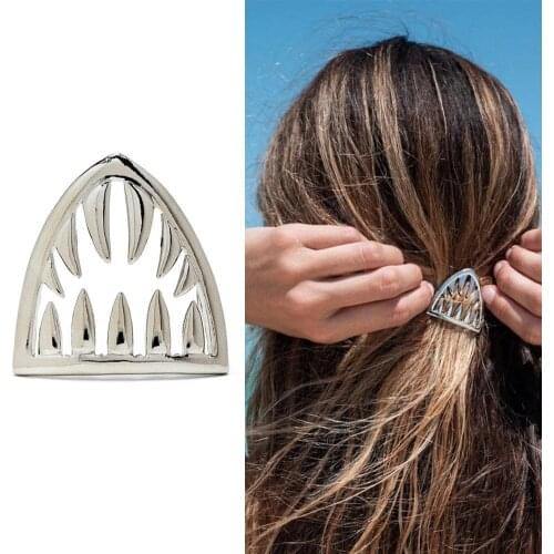 New Design Shark Jaw Hair Barrette Hairpins Hair Clips For Women Simple Elegant Animal Shark Teeth Hair Wear Hair Accessories