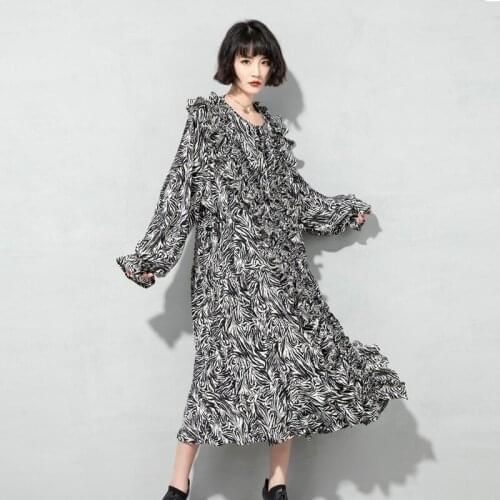 Is the new 2021 spring big yards of womens clothing in Europe and the French chiffon dress wave point hubble-bubble sleeve