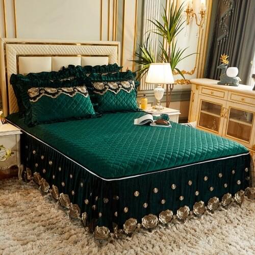 3pcs 150X200cm/180x200cm/200x220cm Quilted Velvet mbroidery Bed Cover Set Mattress Couvre Lit