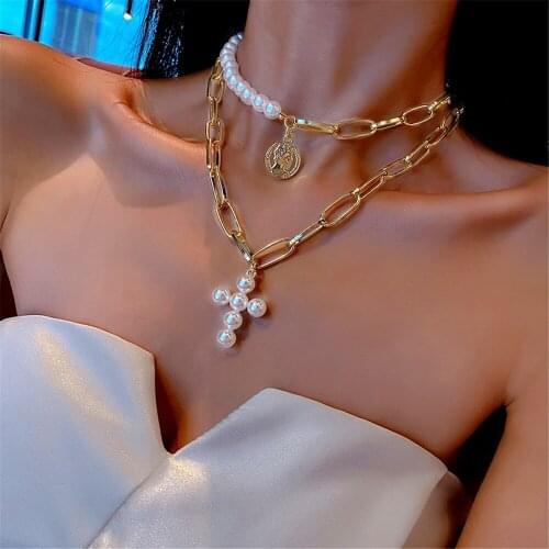 Boho Bijoux Pearl Cross Coin Choker Necklace for Women Retro Geometric Layered Thick Chain Clavicle Pendant Necklace Jewelry