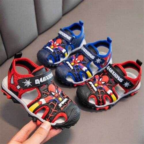 Boy leather net joining together solid soft bottom beach sandals in the summer baotou children shoes students cartoon shoes
