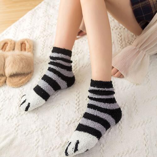 1 Pair Of Plush Coral Fleece Socks Female Tube Socks Autumn And Winter Cat Claws Cute Thick Warm Sleeping Floor Sleep Socks 3