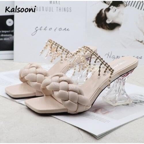 Kalsooni Block-heel woven one-line high-heeled sandals