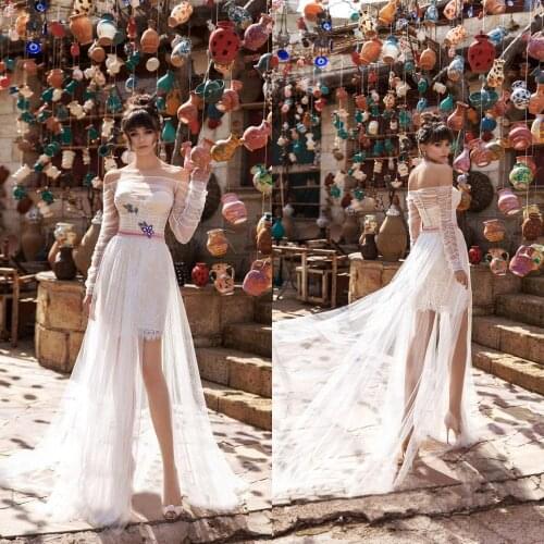 2019 Lace Wedding Dresses Off Shoulder Long Sleeve Appliques Bridal Gowns Custom Made Backless Sweep Train A Line Wedding Dress