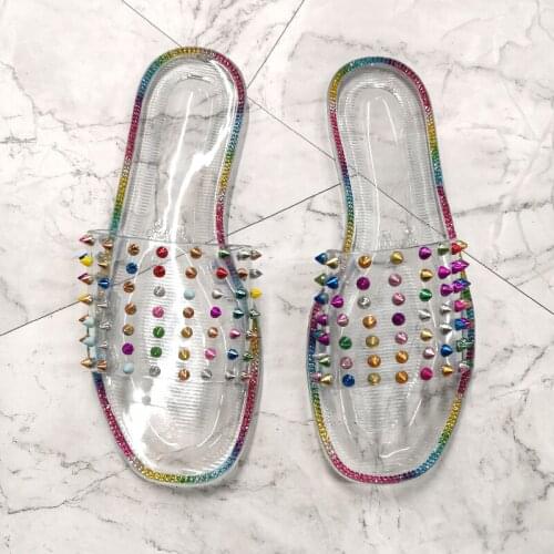 Womens Slippers Fashion Transparent Crystal Color Summers Jelly Shoes Woman Cool Rivet Ladies Outside Wear Slides Wholesale