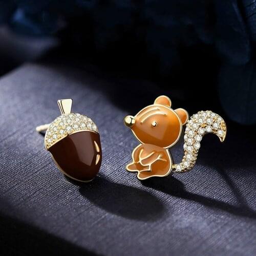 Fashion Cute Stud Earring Squirrel Pine Cone Zircon Crystal Earrings Cartoon Animal Earrings Wedding Jewelry Birthday Xmas Gifts
