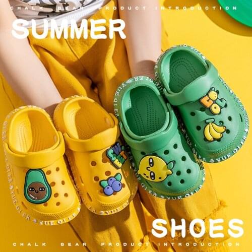 Childrens hole shoes 2021 spring and summer new non-slip EVA boys and girls cute cartoon fruit sandals and slippers summer