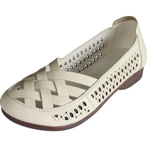 2021 New Round Toe Genuine Leather Sandals Soft Bottom Hollow Hole Shoes Flat Sandals Large Size Womens Sandals Casual Shoes