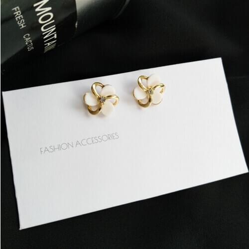 S925 needle Women Jewelry Flower Earrings Popular Design Sweet Korean Temperament White Resin Crystal Stud Earring For Girl Gift