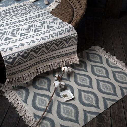 Hand Woven Tassel Carpet Cotton Fiber Geometry Floor Mat Bedroom Bedside Tea Table Foot Pad for Office Balcony Hotel Home Mats