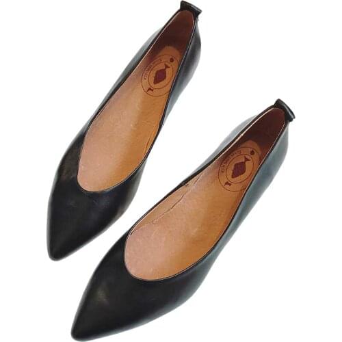 With pointed leather womens shoes, thick with shallow soft mouth set foot joker black leather professional shoes work shoes