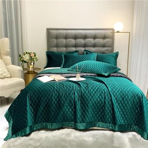 New Luxury Green Purple Yellow Gray White Soft Silk Velvet Fleece Quilted Bedspread Bed Cover Bed 3pcs Pillowcases Sheet Blanket