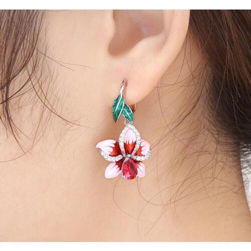 NEW Creative Lover Flower Earrings Classic Lady Stud Earrings Fashion Jewelry for Female Gift Aretes De Mujer Modernos 2020