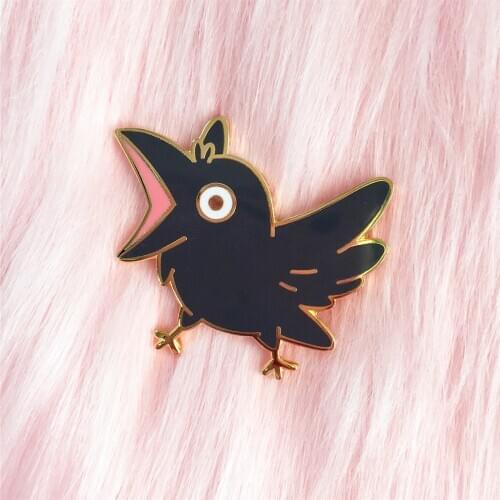 Kawaii Screaming Black Crow Hard Enamel Pin Fashion Cartoons Animal Foraging Bird Gold Brooch Mysterious Witch Badge Gift