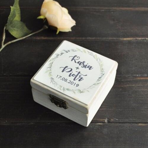 Wedding Ring Box,Personalized Names Wooden Box,Gift for Couples Rings,Rustic Ring Box with Wreath,Ring Bearer Box