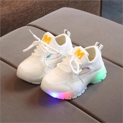 New Fashion LED Light Baby Kids Boys Girls Casual Shoes Kids Light Up Luminous Trainers Sport Sneakers Breathable Flash Shoes
