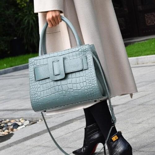 Crocodile grain handbag new large capacity foreign style lady bag simple atmosphere delicate single shoulder cross-body bag