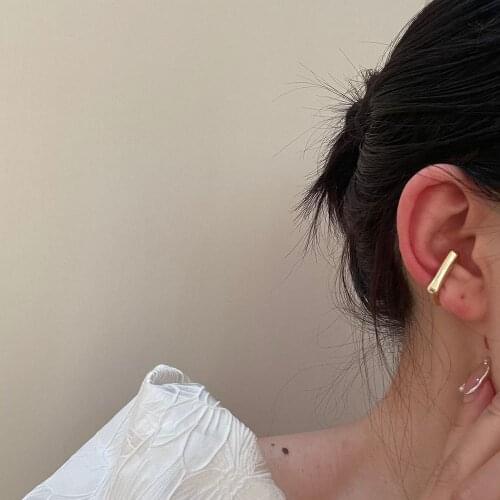 New Korean Style Niche Design Sense Geometric Metal Ear Clip Earrings Female Simple Fashion Light Luxury Elegant Earrings