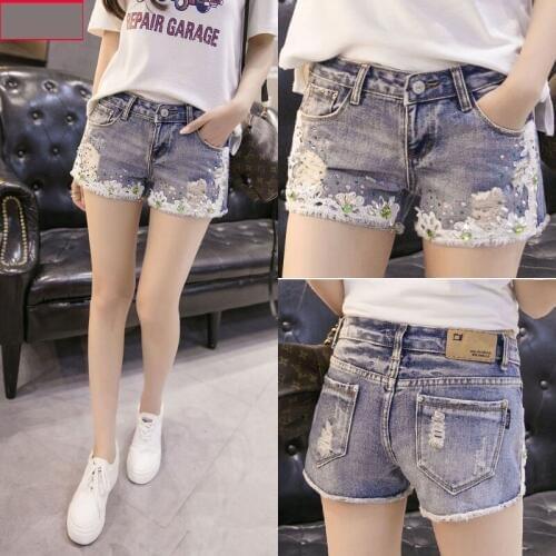 2018 new summer bead hole denim shorts lady Korean fashion wild loose thin