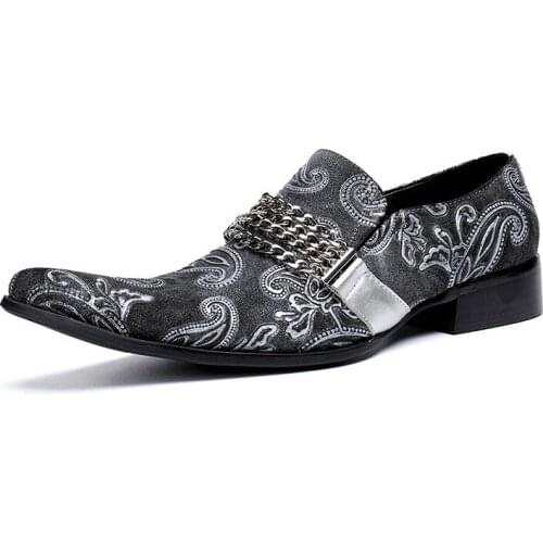 Fashion Mens Shoes New Summer Casual Personality Metal Pointed Classic Retro Leather Youth Graffiti Mens Shoes