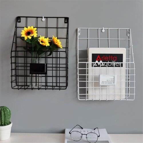 Simple Iron Wall-Mounted Hanging Rack Magazine Newspaper Storage Shelf Organizer Wall Decoration