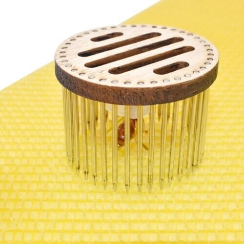 2PCS/Lot Pure Handmade Queen Rearing Wooden Queen Cage with Watching Window Beekeeping Queen Bee Catcher