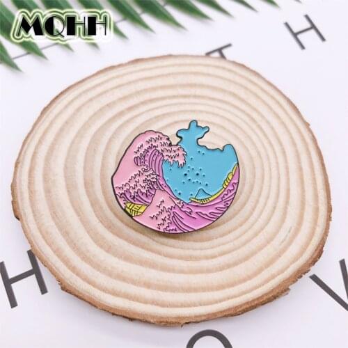 Cartoon Creative Color Pink Waves Sea Round Enamel Brooch Alloy Badge Denim Clothes Bags Pins Cute Sweet Jewelry Accessories